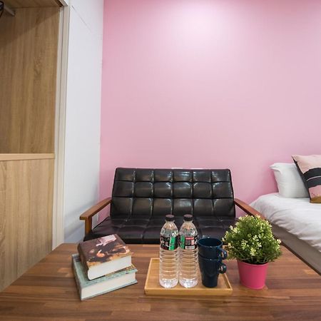 Bird Series B&B&Hostel複合式民宿#本國旅客須先匯款 Ταϊνάν Εξωτερικό φωτογραφία